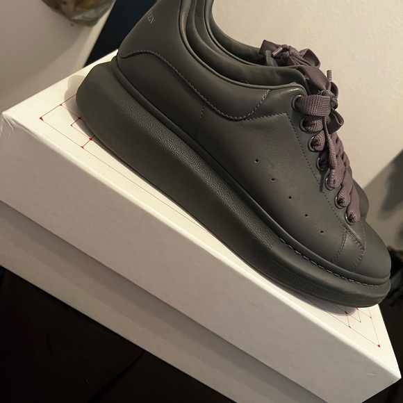 Alexander McQueen Mens Shoe size 10
